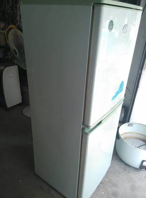 容聲冰箱196升 8成新僅售600元，老款機型制冷強勁，性價比之選